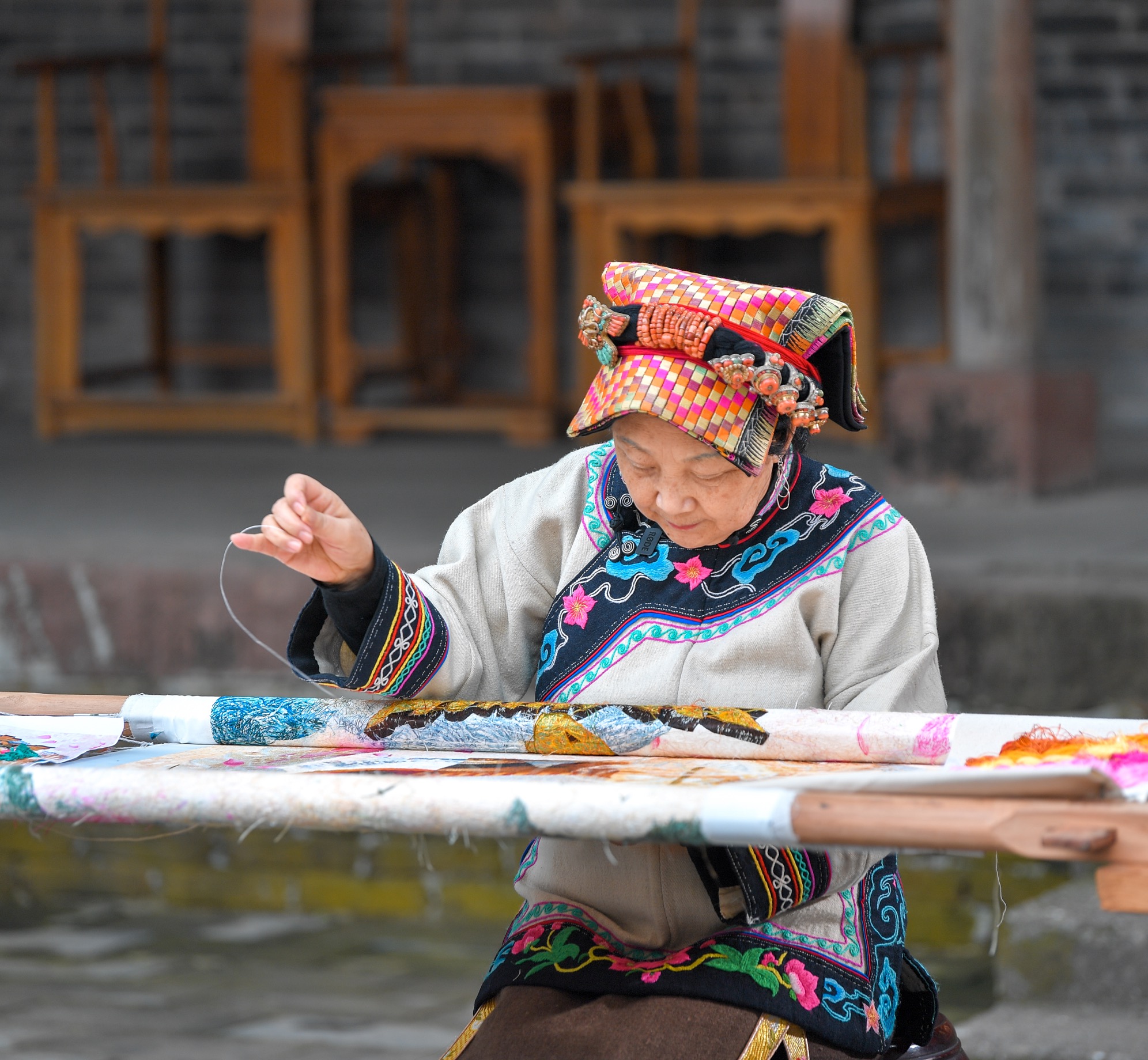 64歲的楊華珍，讓這朵“繁花”美到海外